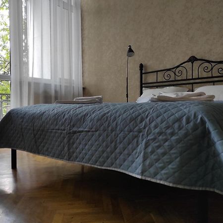 Tranquil Apartment In Vake Tiflis Exterior foto