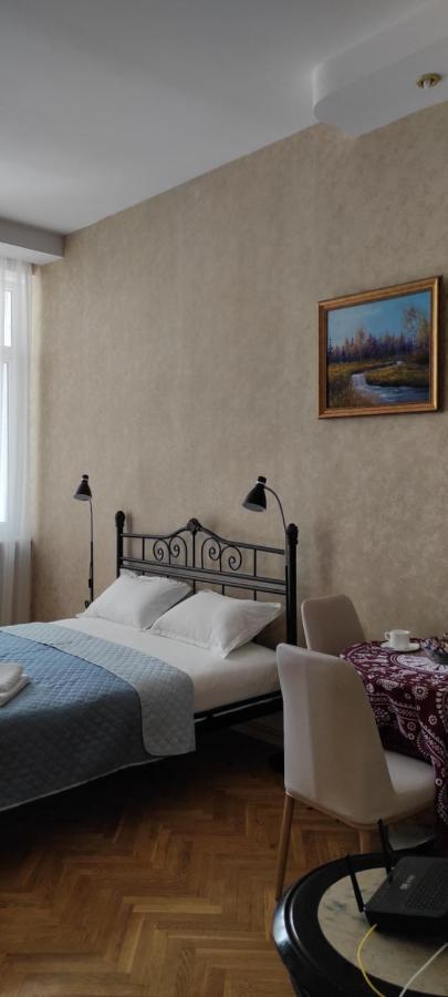 Tranquil Apartment In Vake Tiflis Exterior foto