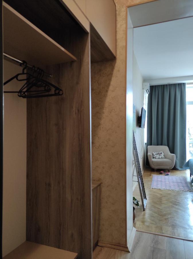 Tranquil Apartment In Vake Tiflis Exterior foto
