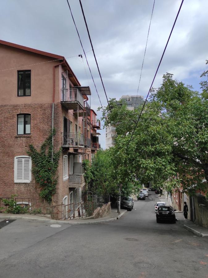 Tranquil Apartment In Vake Tiflis Exterior foto