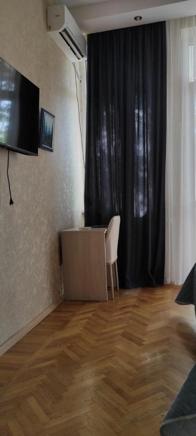 Tranquil Apartment In Vake Tiflis Exterior foto